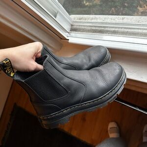 Dr. Martens 2976 Chelsea Boot Size 9 Women’s